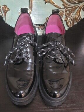 "NWOT" LE BABE Patent Leather Loafers